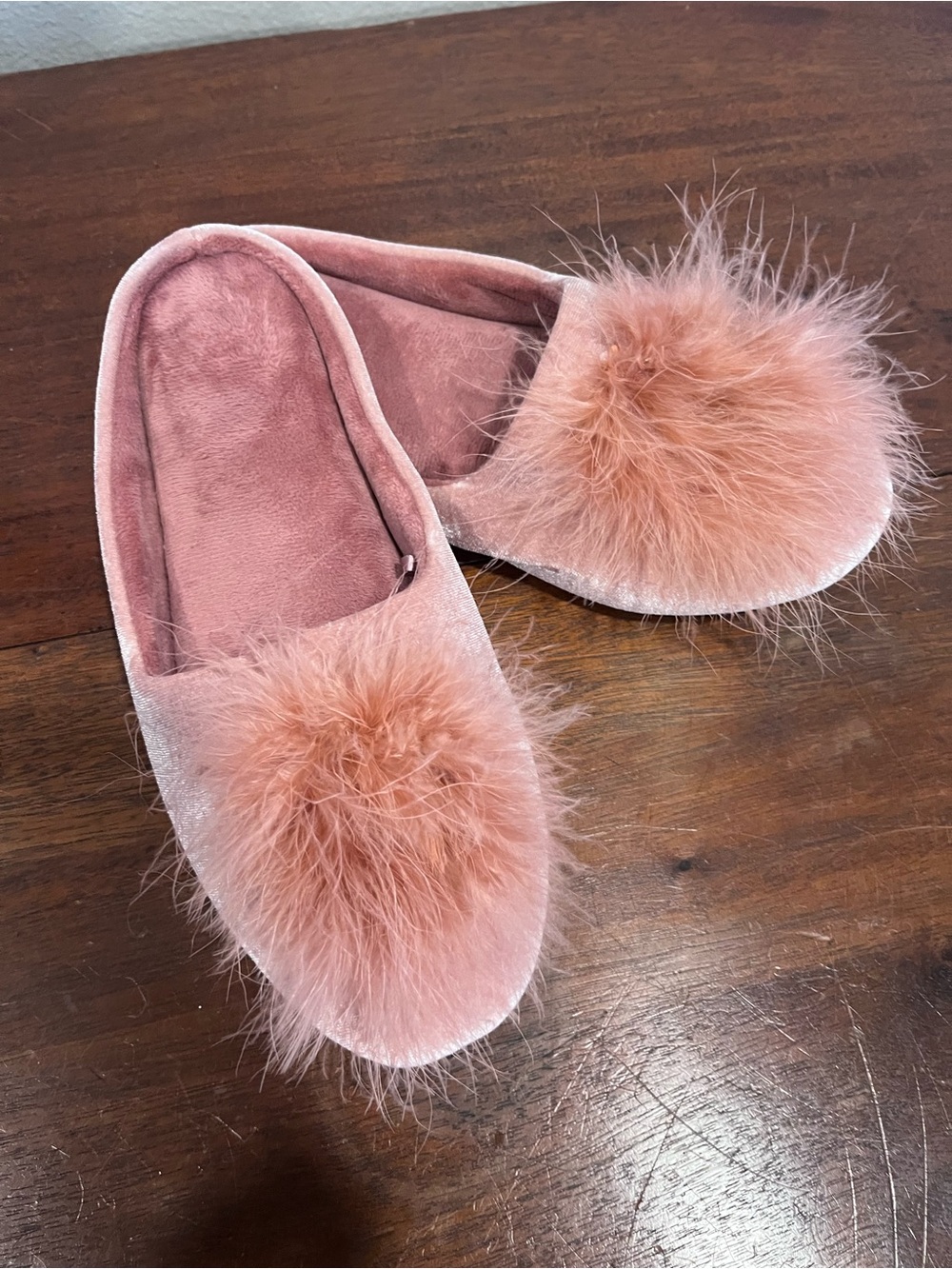 Plush Pom-Pom Women’s Slippers - Blush Pink